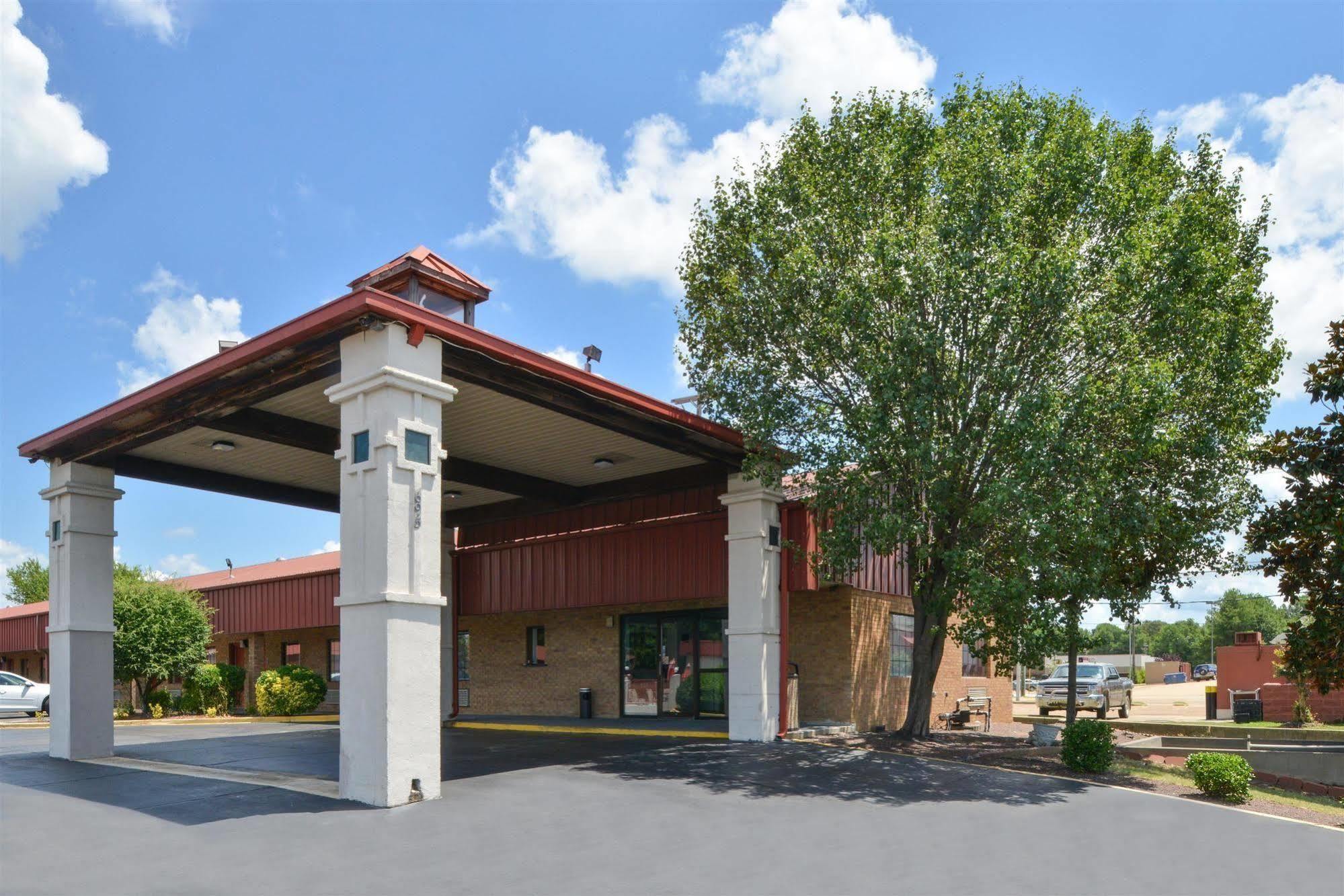 Americas Best Value Inn - Batesville Exterior photo